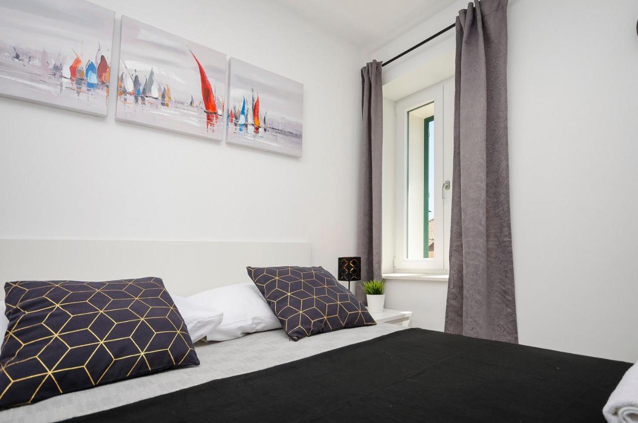 Apartments And Rooms Adriatic Suites Šibenik Eksteriør billede