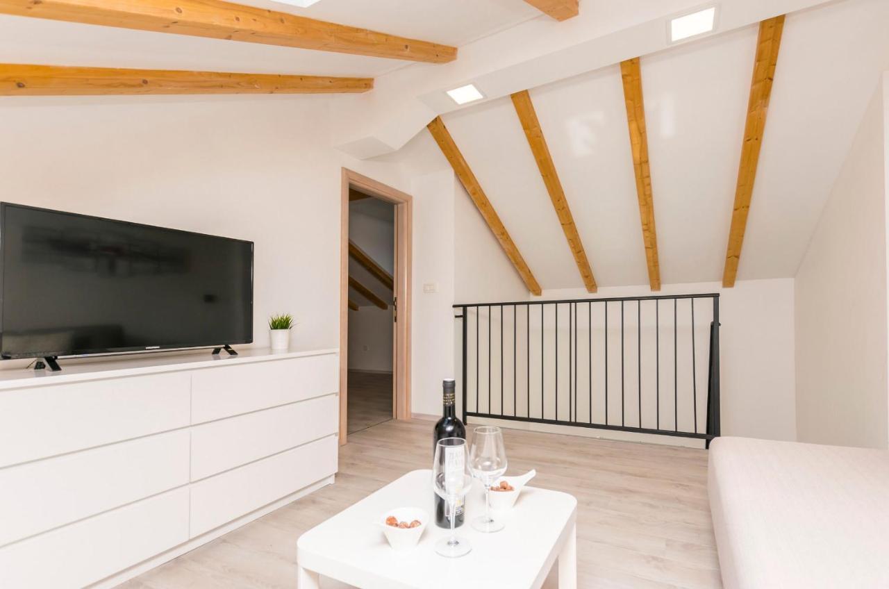 Apartments And Rooms Adriatic Suites Šibenik Eksteriør billede