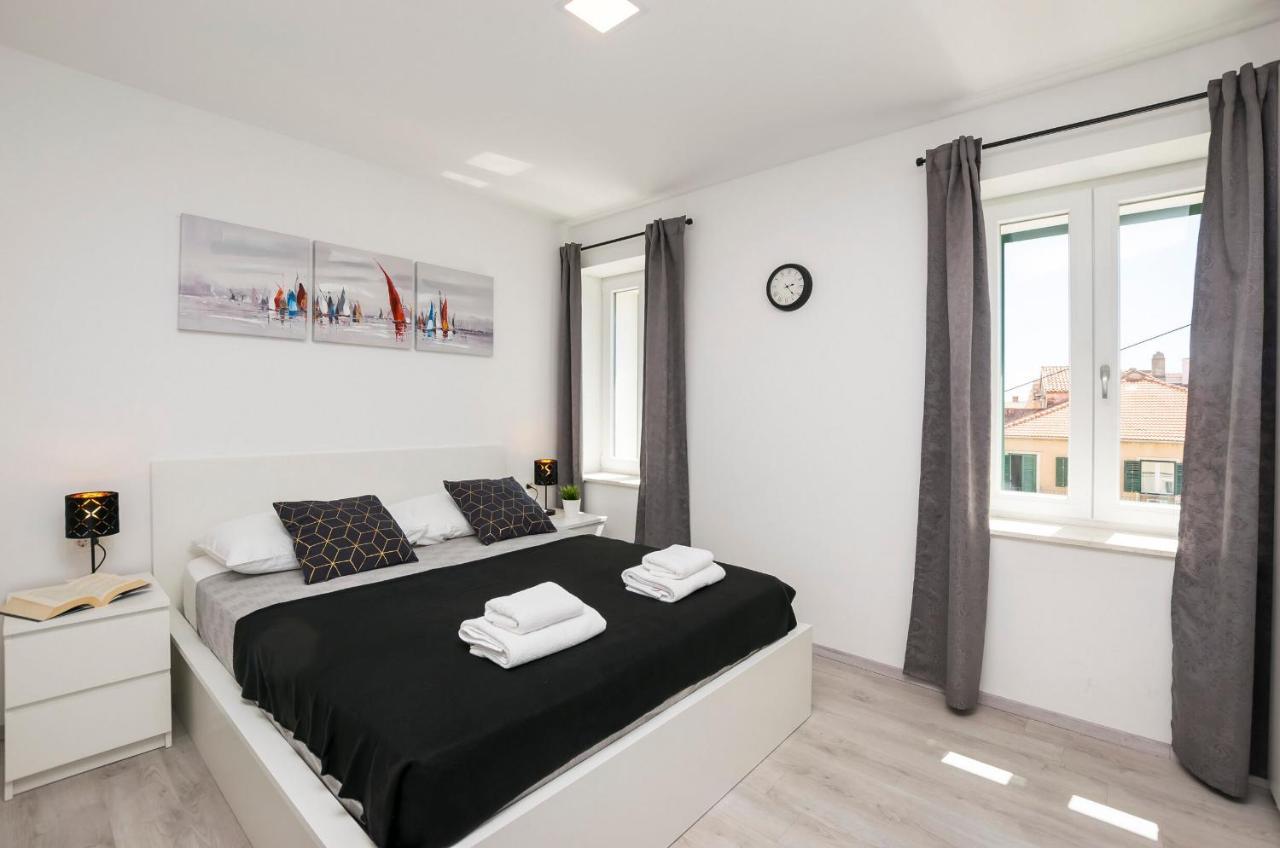 Apartments And Rooms Adriatic Suites Šibenik Eksteriør billede