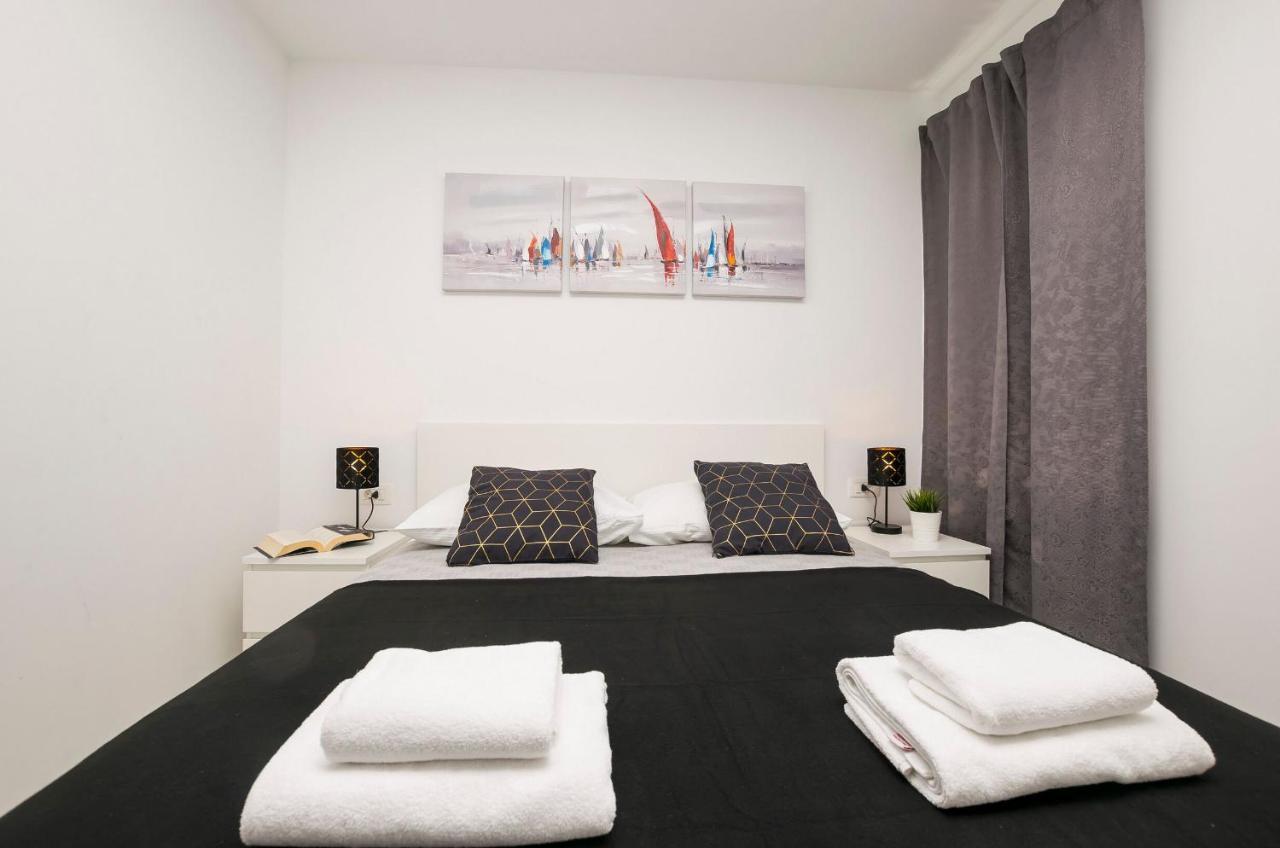 Apartments And Rooms Adriatic Suites Šibenik Eksteriør billede