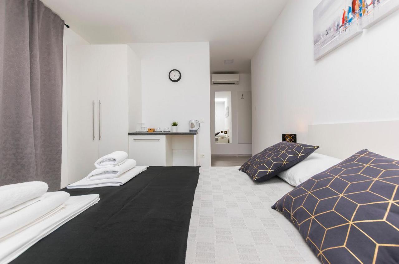 Apartments And Rooms Adriatic Suites Šibenik Eksteriør billede