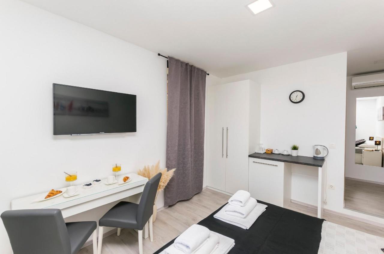 Apartments And Rooms Adriatic Suites Šibenik Eksteriør billede