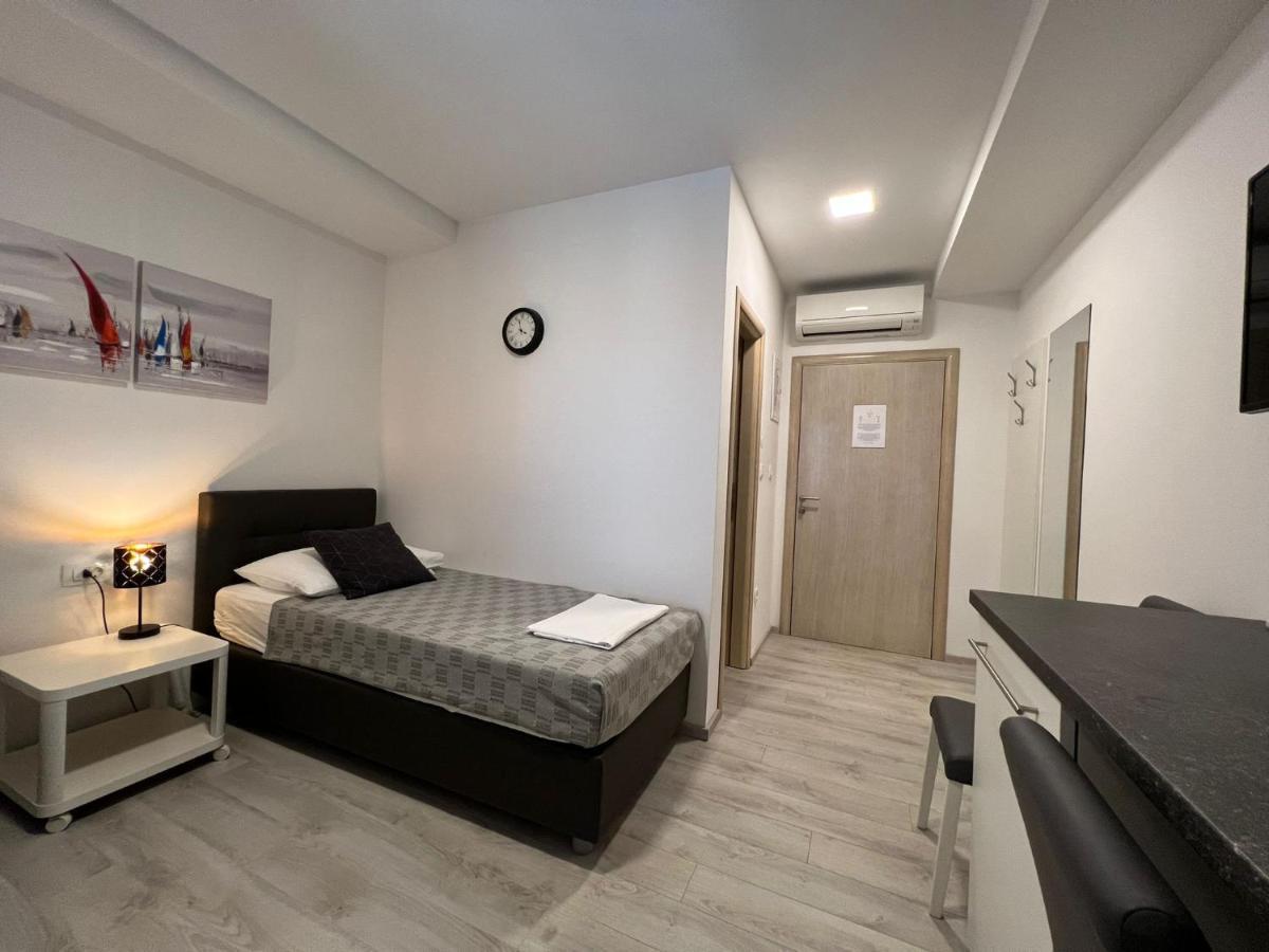 Apartments And Rooms Adriatic Suites Šibenik Eksteriør billede
