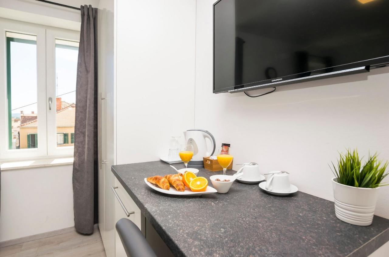 Apartments And Rooms Adriatic Suites Šibenik Eksteriør billede